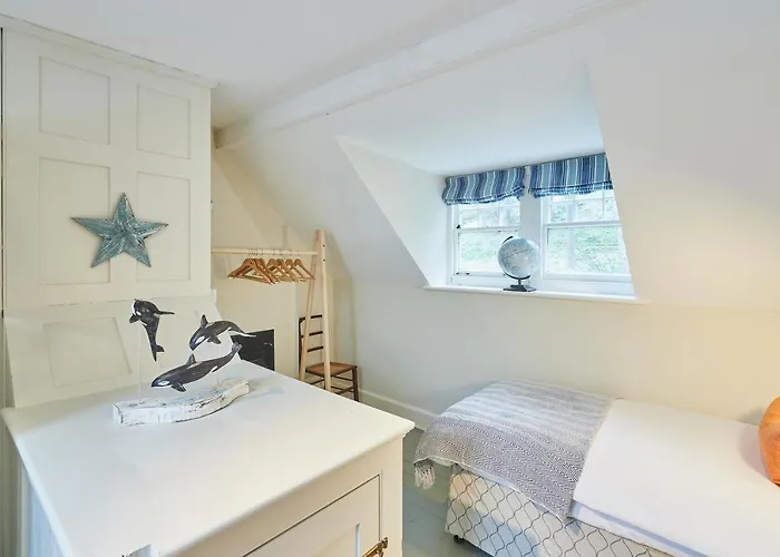 Host & - 1 Coastguard