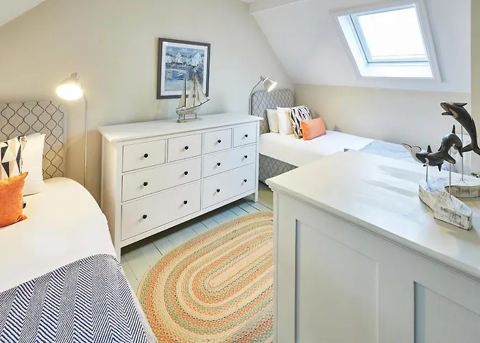 Host & - 1 Coastguard