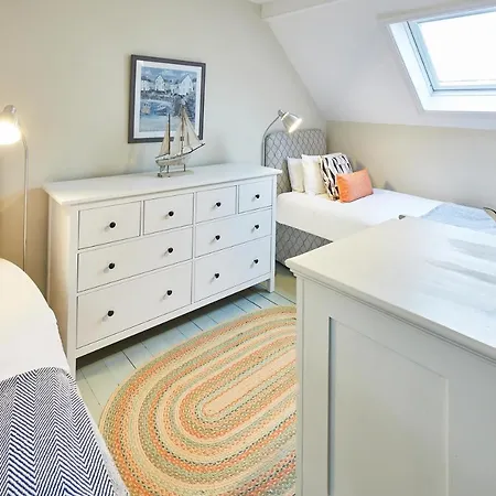 Host & - 1 Coastguard