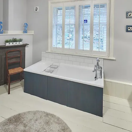 Host & - 1 Coastguard Ferienhaus Scarborough