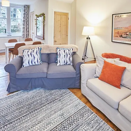 Host & - 1 Coastguard Ferienhaus Scarborough